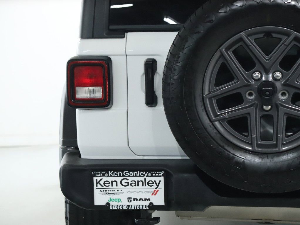 Used 2025 Jeep Wrangler Sport S image 44