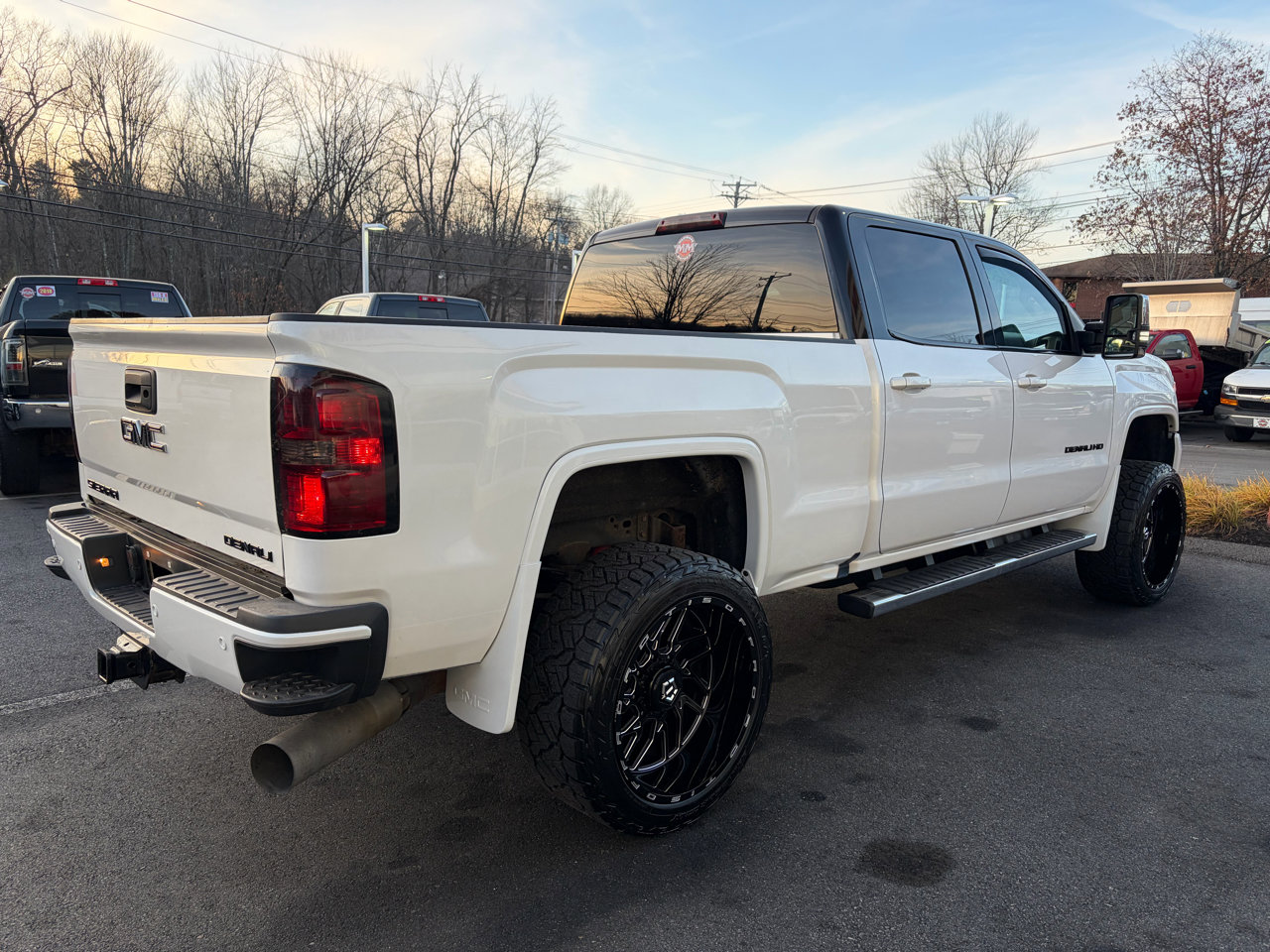 Used 2018 GMC Sierra 3500 Denali w/ Duramax Plus Package image 7