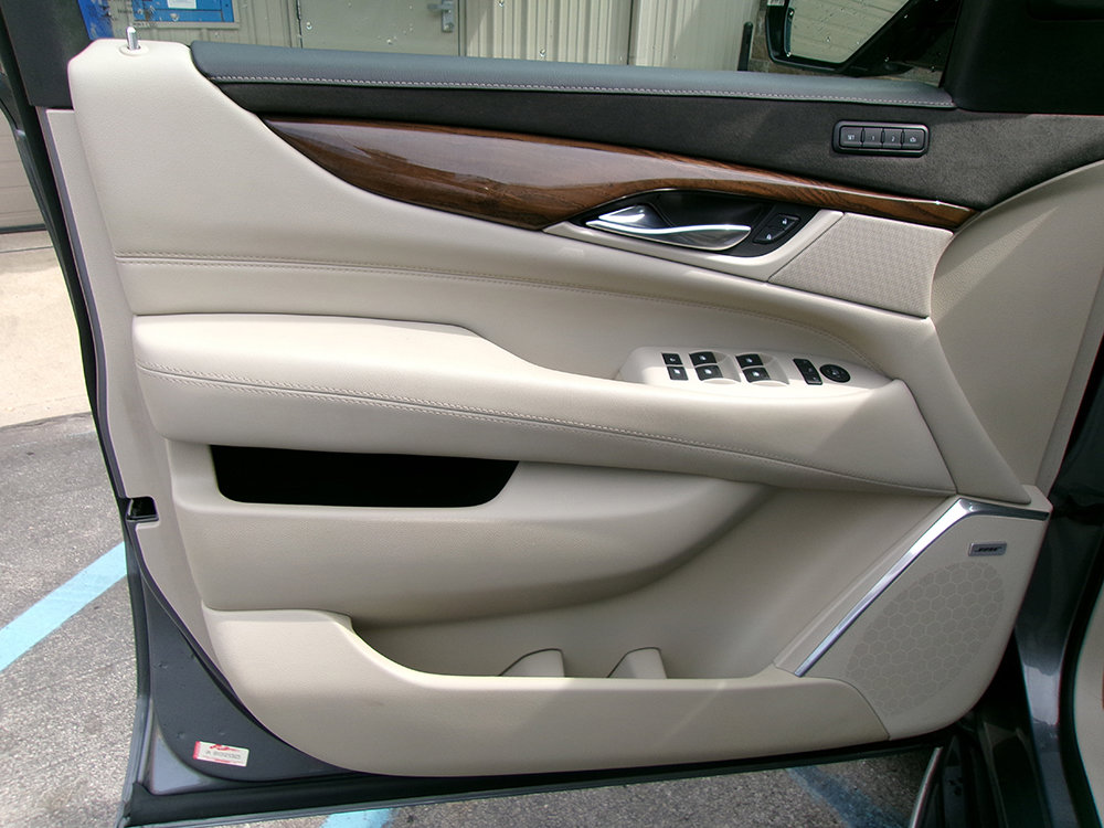 Used 2019 Cadillac Escalade Luxury image 18