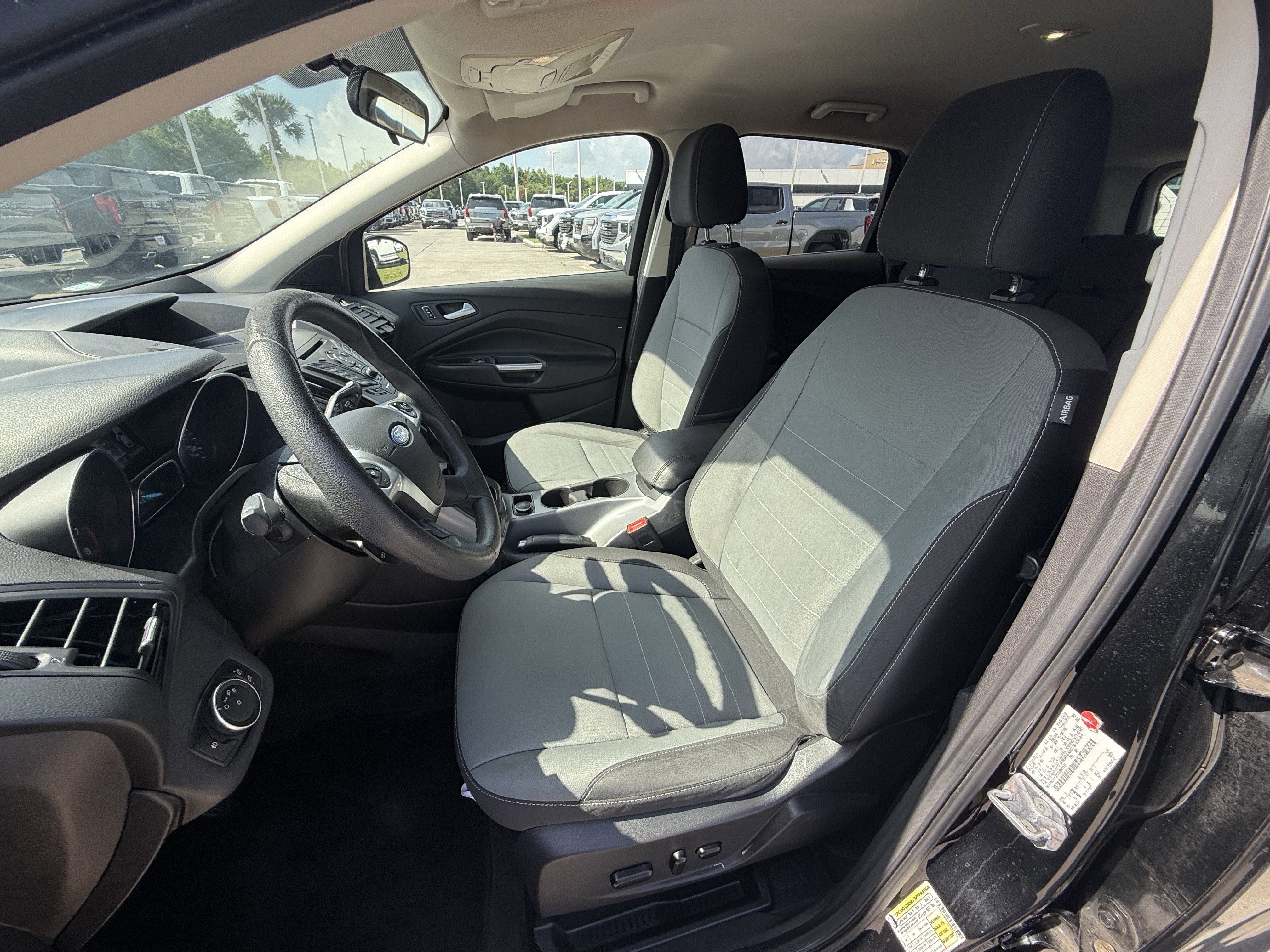 Used 2016 Ford Escape SE image 27