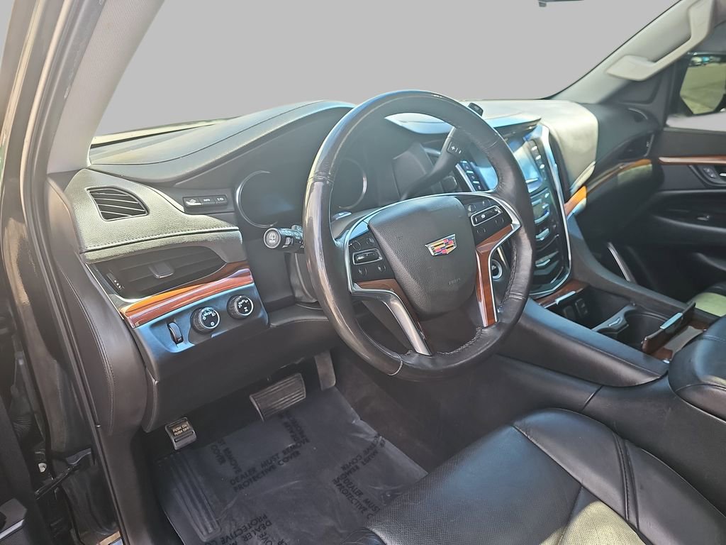 Certified 2018 Cadillac Escalade Luxury AWD/4WD image 22