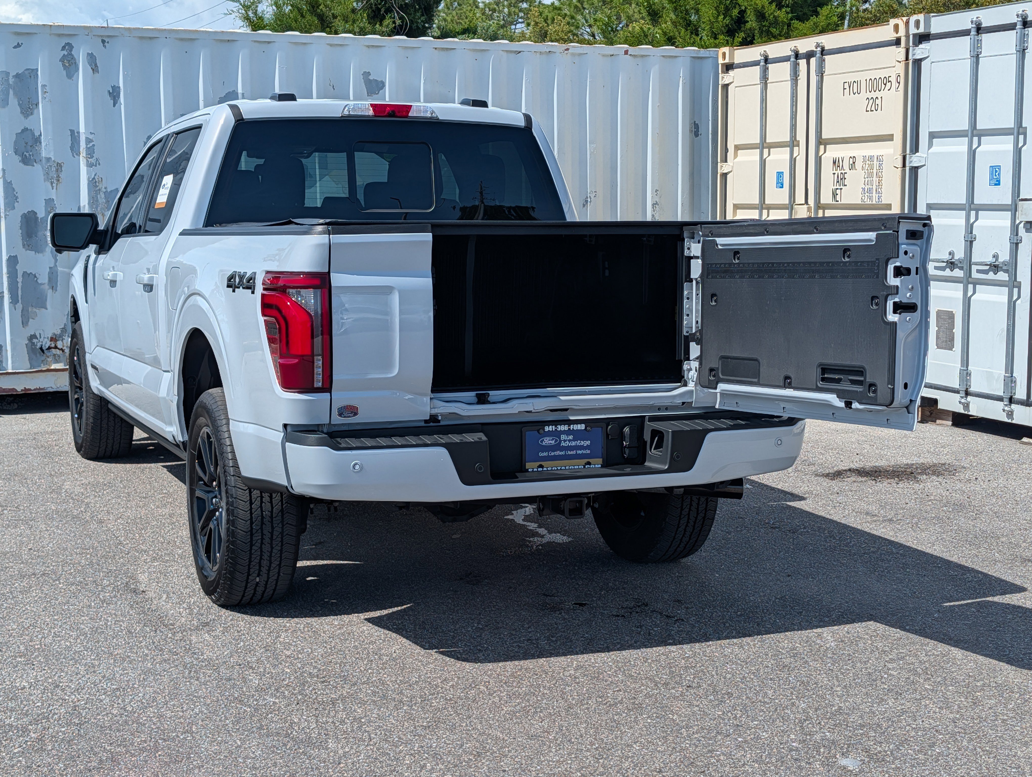Used 2025 Ford F150 Platinum AWD/4WD image 16