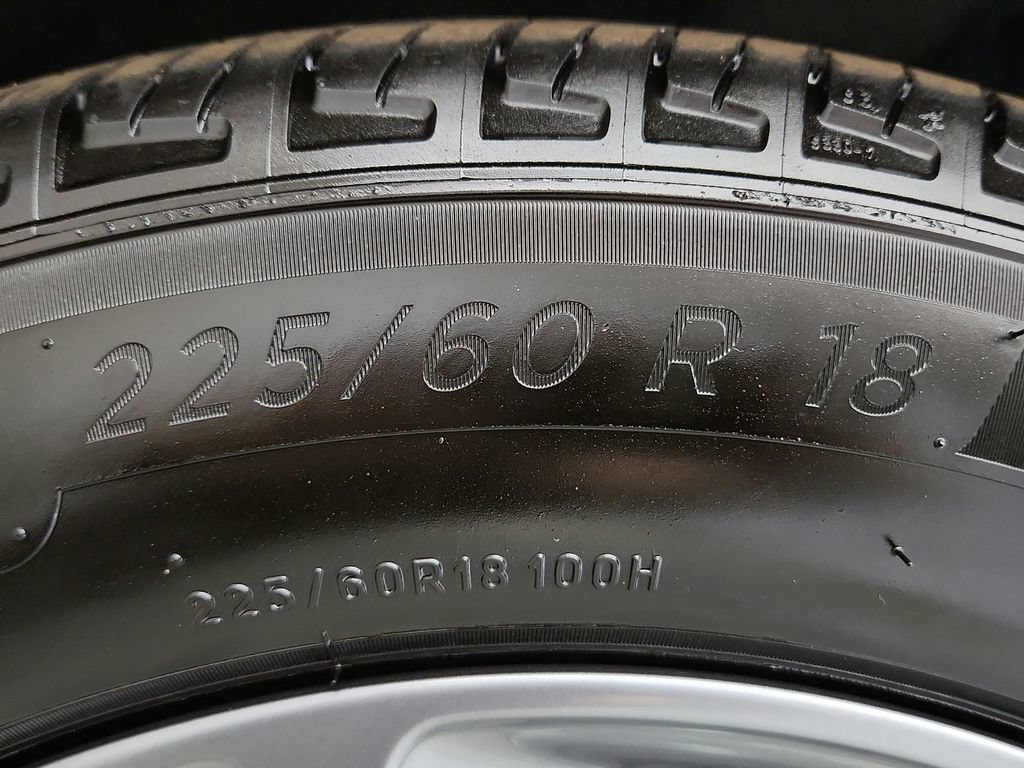 Used 2025 Ford Escape ST-Line Select w/ Tech Pack #1 AWD/4WD image 37