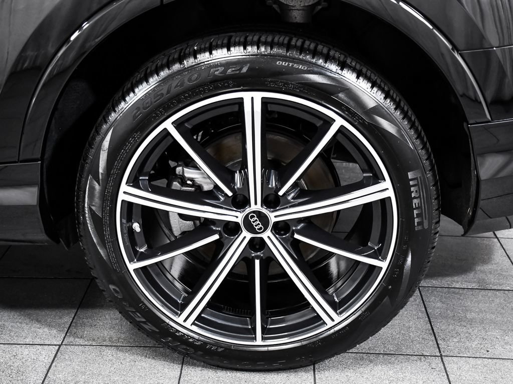 Used 2026 Audi Q7 2.0T Premium Plus w/ Premium Plus Package AWD/4WD image 8