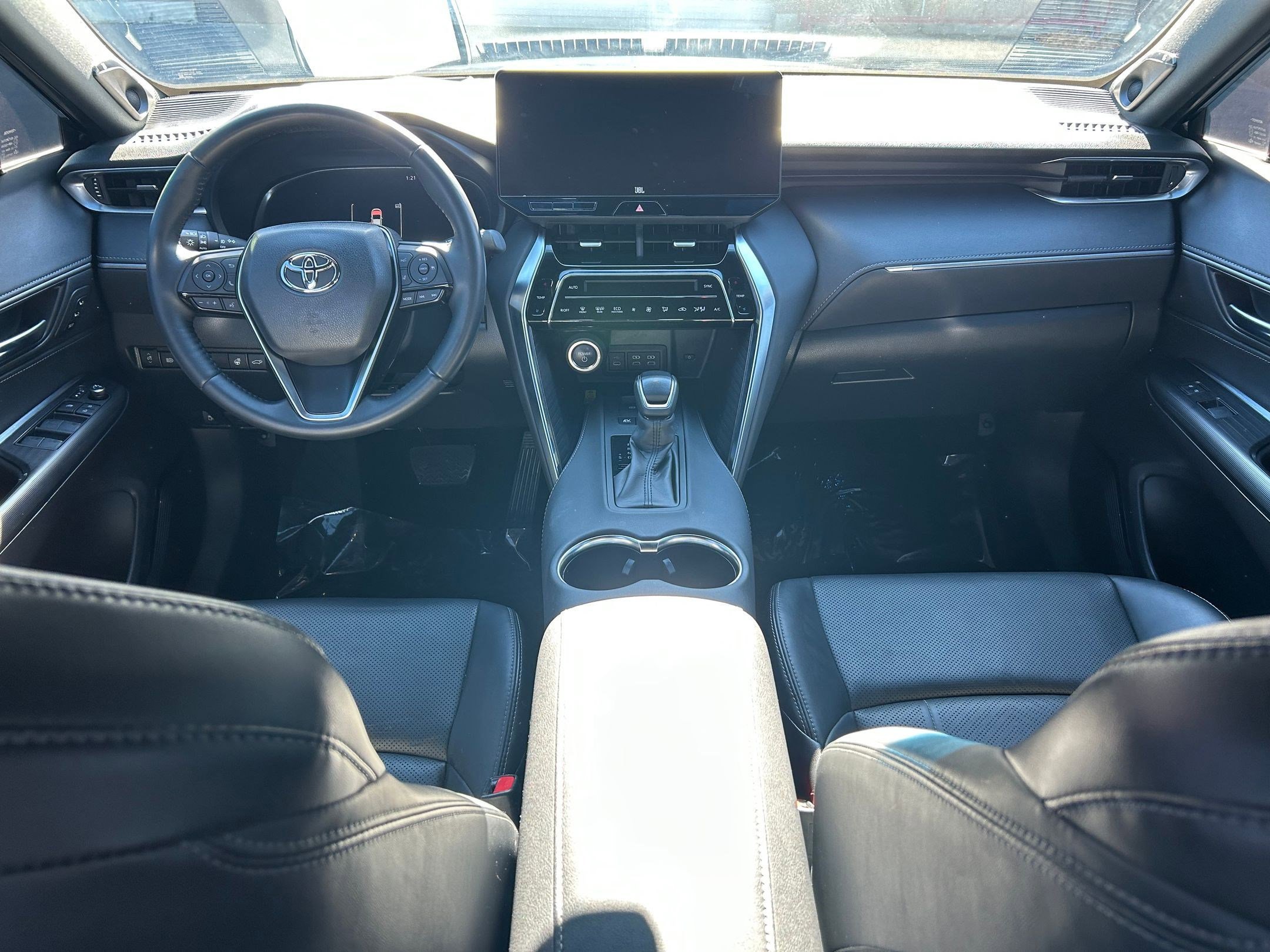 Used 2024 Toyota Venza Limited image 22