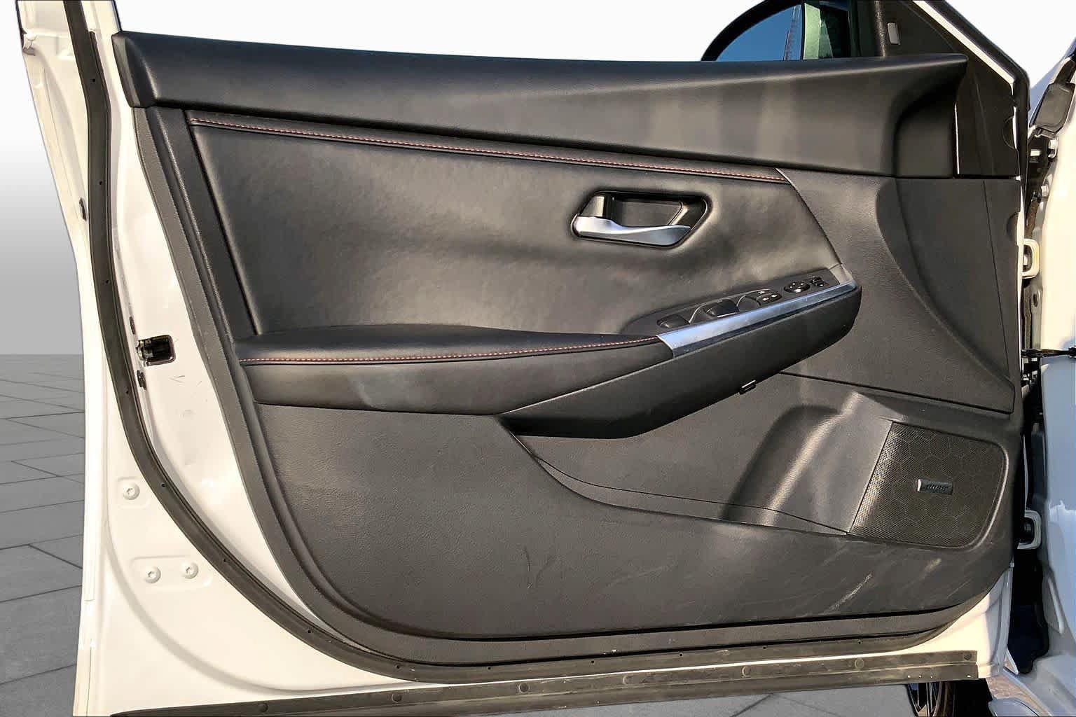 Used 2025 Nissan Sentra SR w/ SR Premium Package FWD image 22