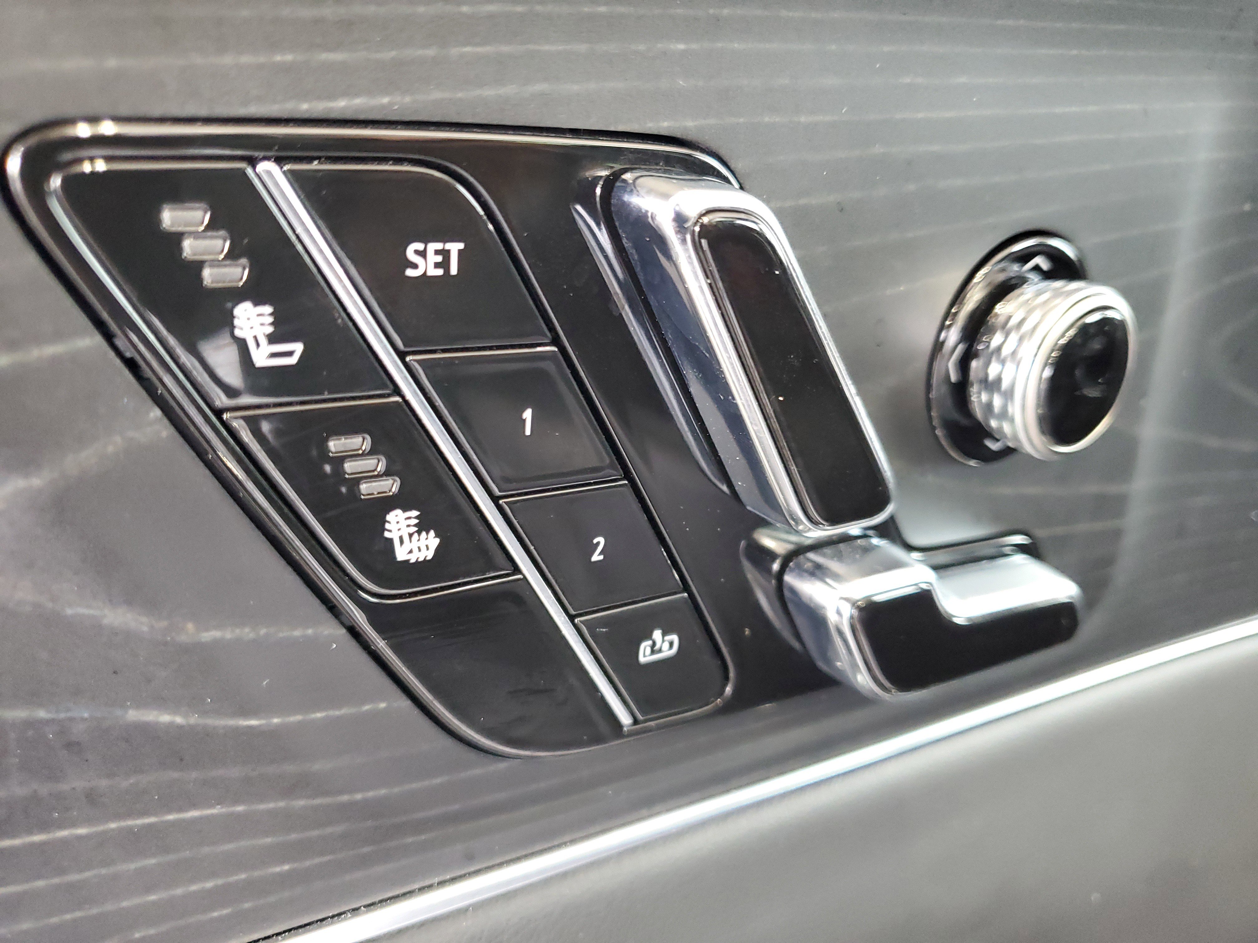 Used 2024 Cadillac Lyriq Luxury image 19