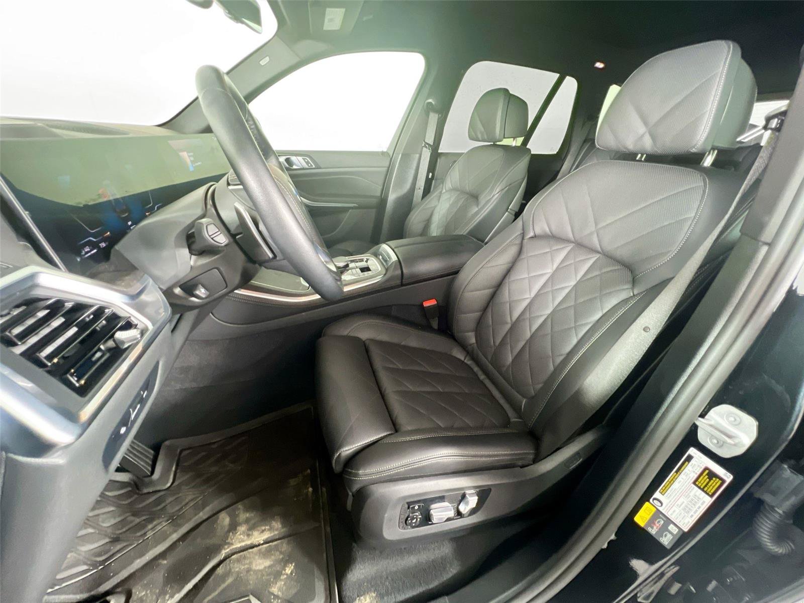 Used 2026 BMW X5 xDrive50e w/ Climate Comfort Package AWD/4WD image 22