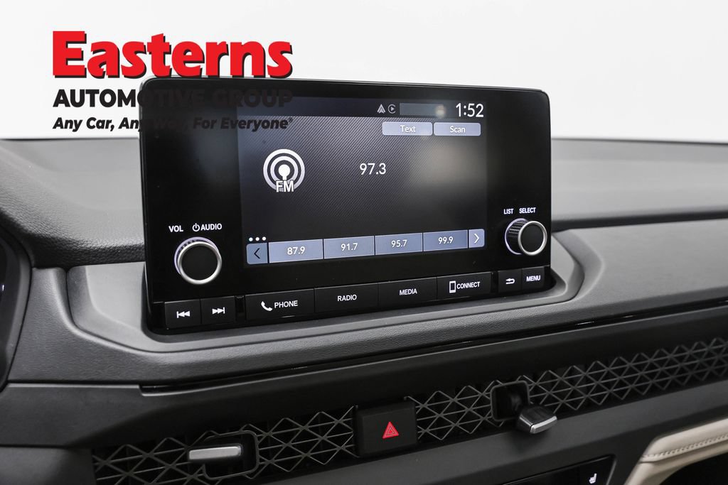 Used 2025 Honda Accord SE image 18