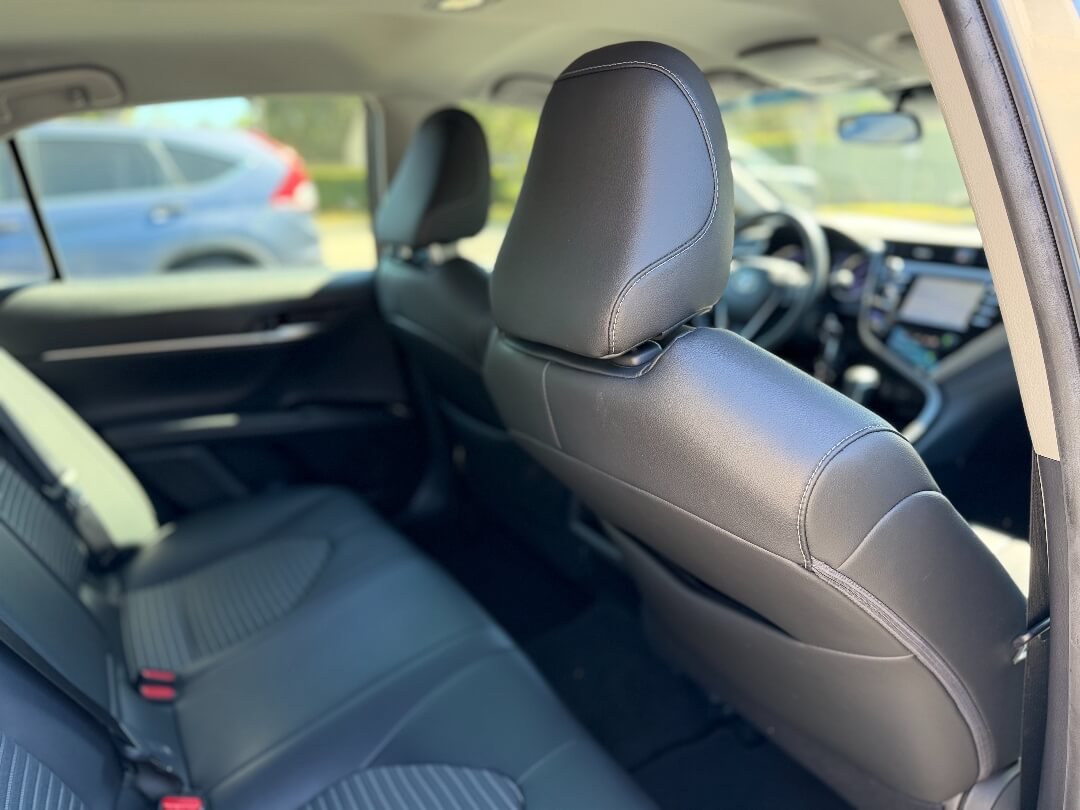 Used 2018 Toyota Camry SE FWD image 14