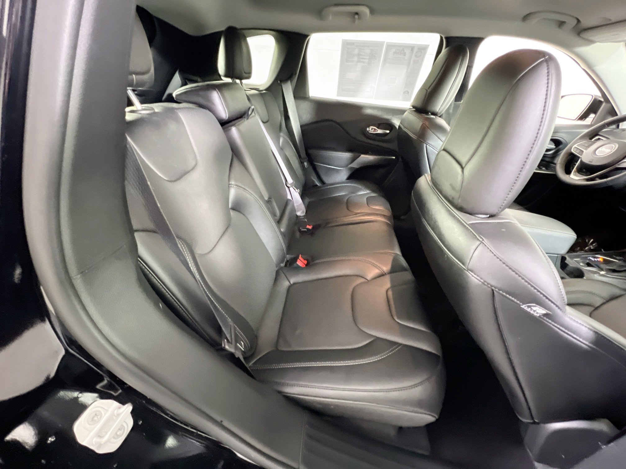 Used 2022 Jeep Cherokee Latitude Lux image 25