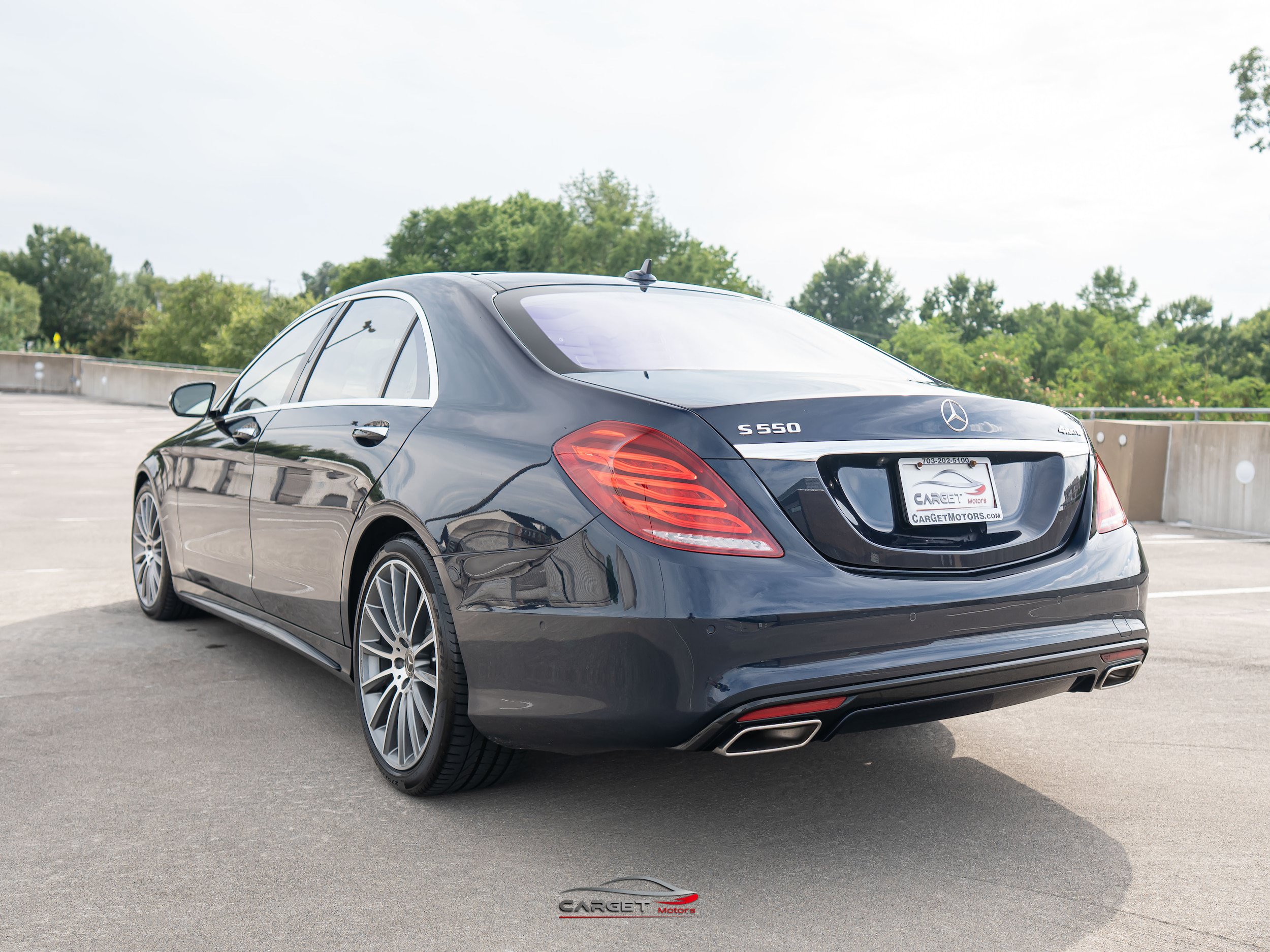 Used 2017 Mercedes-Benz S 550 4MATIC Sedan image 5