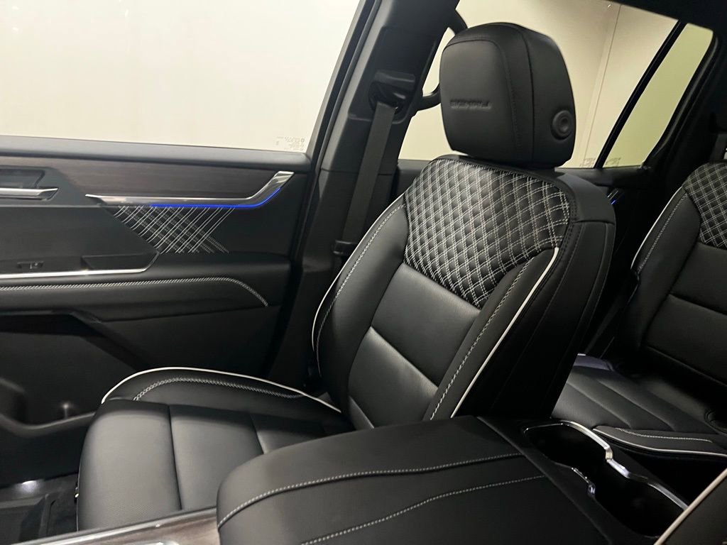 New 2026 GMC Acadia Denali w/ Super Cruise Package image 29