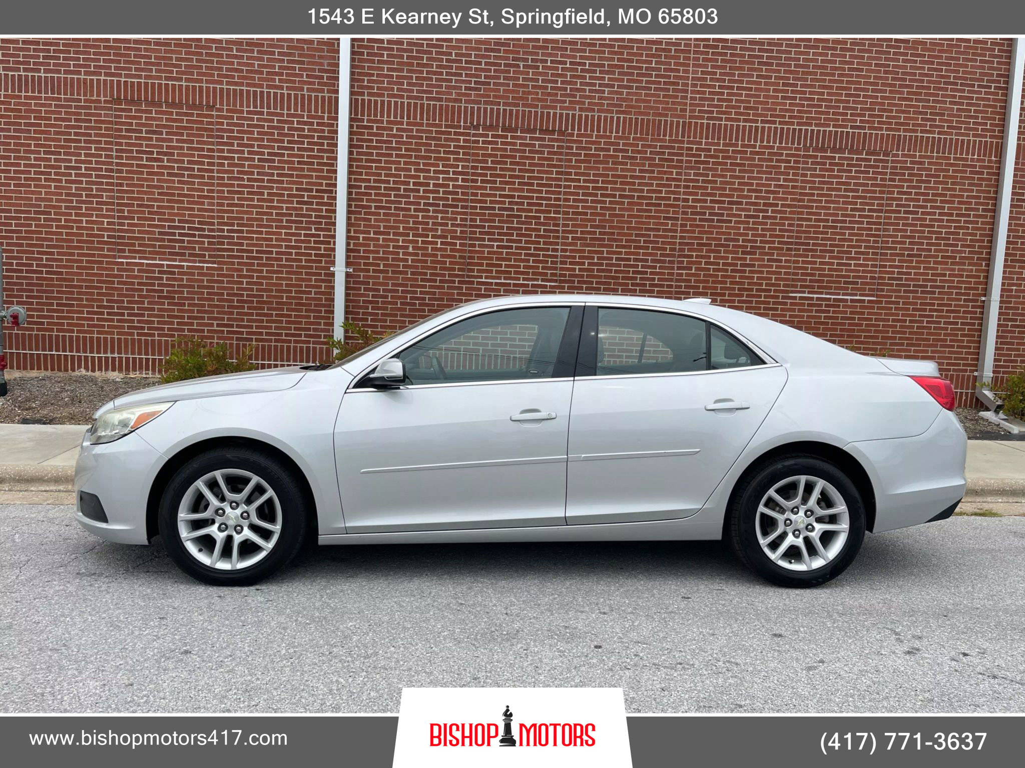 Used 2015 Chevrolet Malibu LT w/ Power Convenience Package image 2