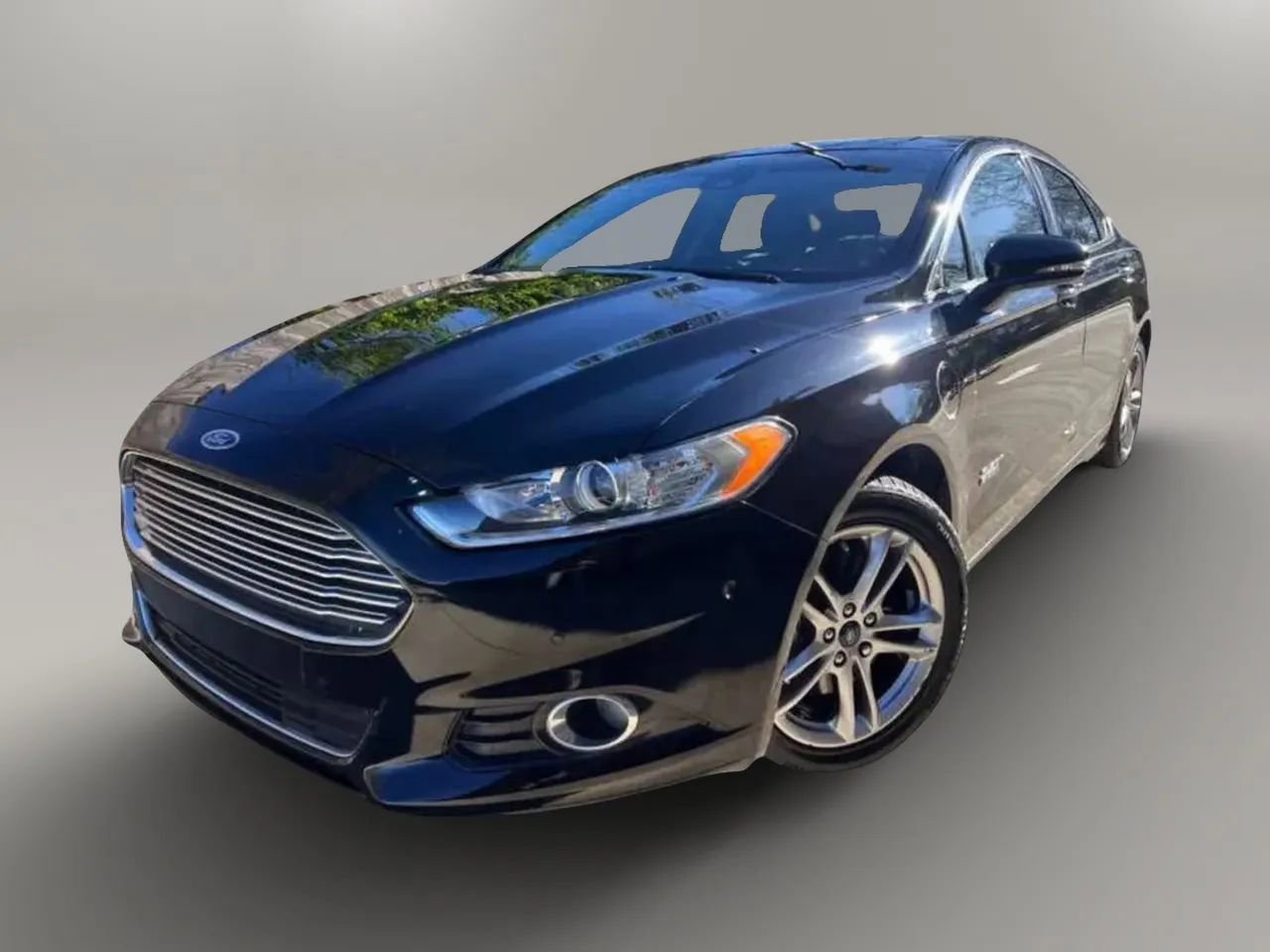 Used 2016 Ford Fusion Energi Titanium w/ Driver Assist Package FWD image 1