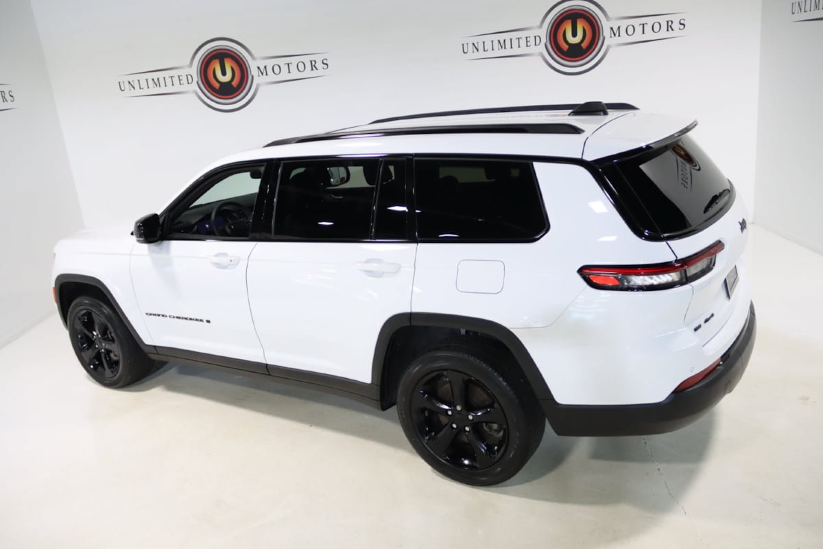 Used 2023 Jeep Grand Cherokee L Laredo AWD/4WD image 18