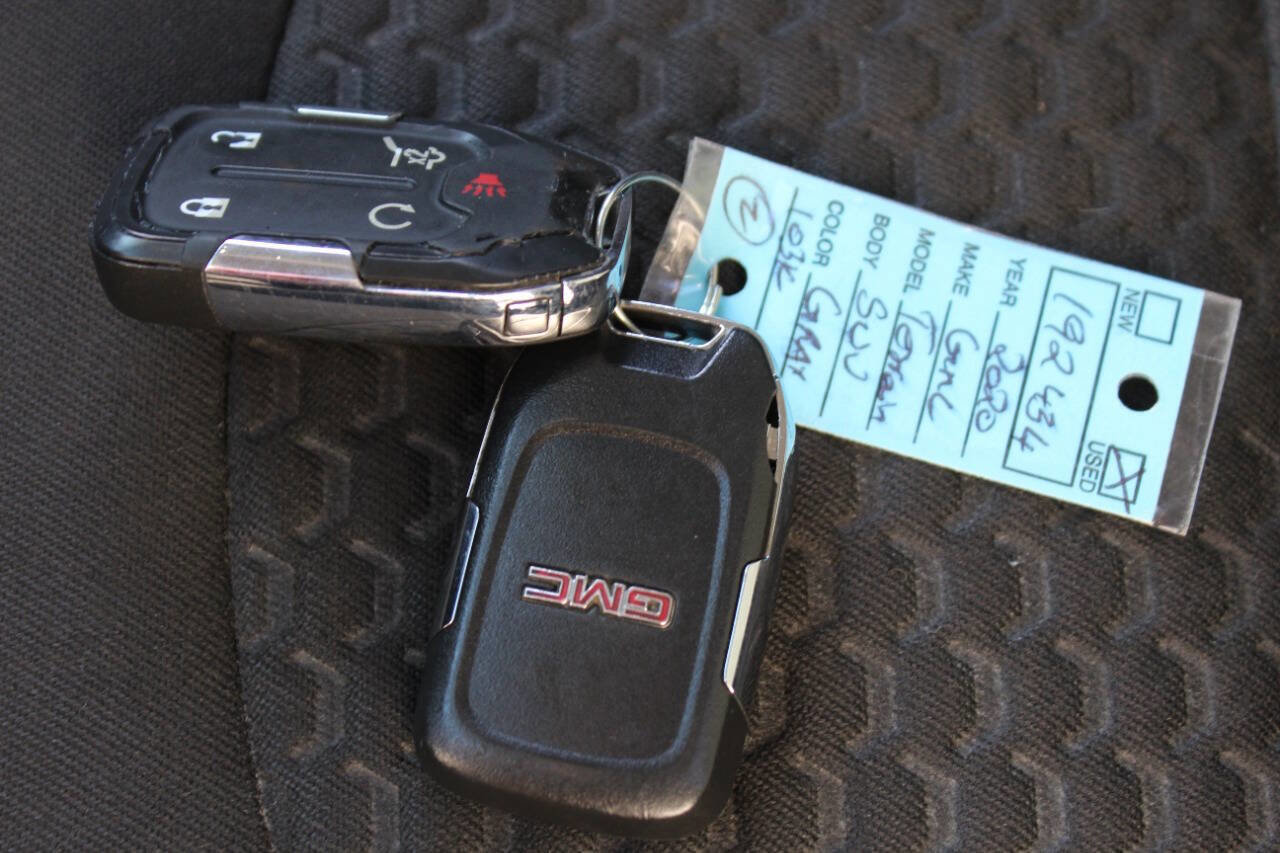 Used 2020 GMC Terrain SLE w/ Driver Convenience Package image 29