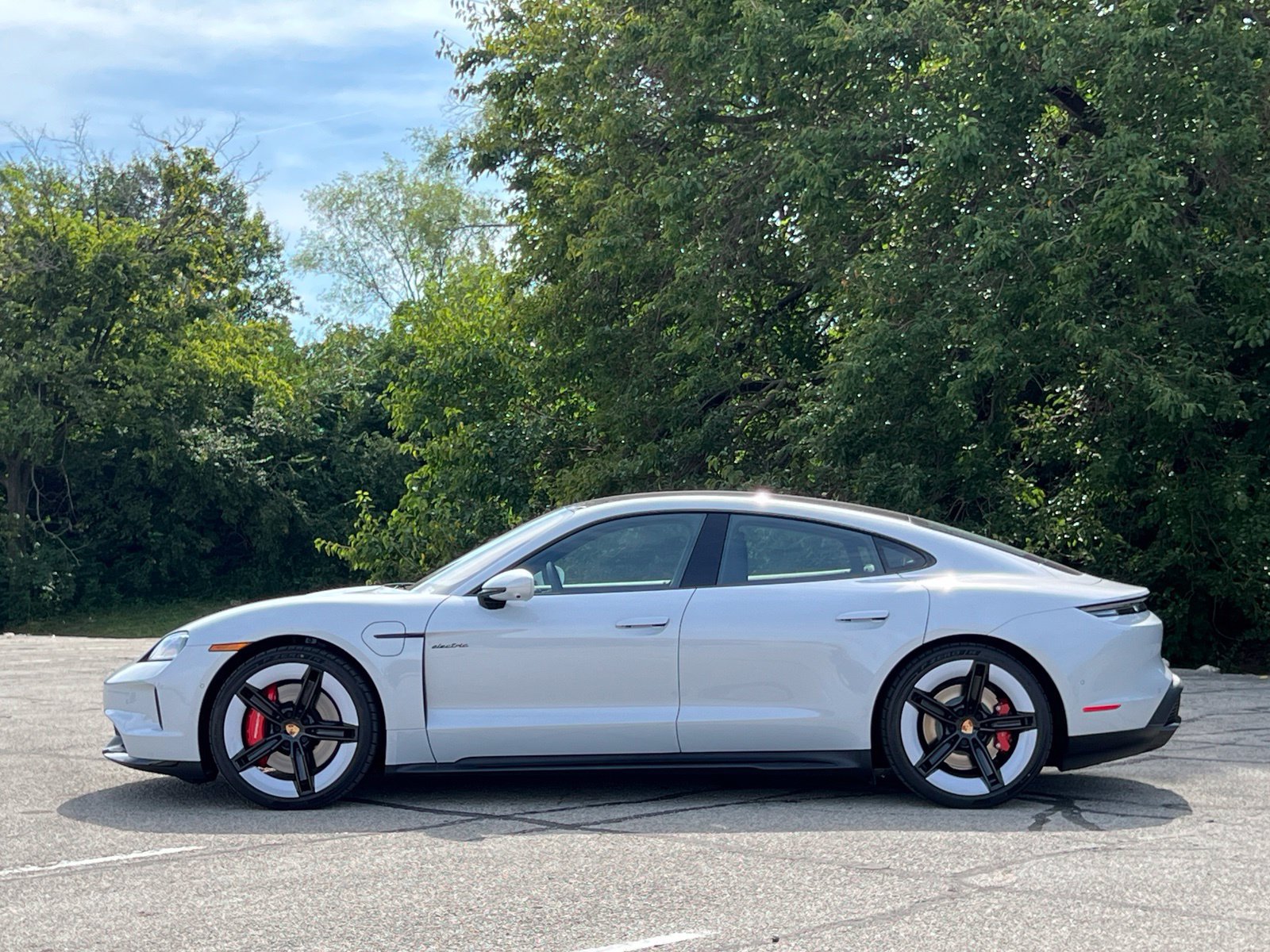 New 2026 Porsche Taycan GTS AWD/4WD image 2