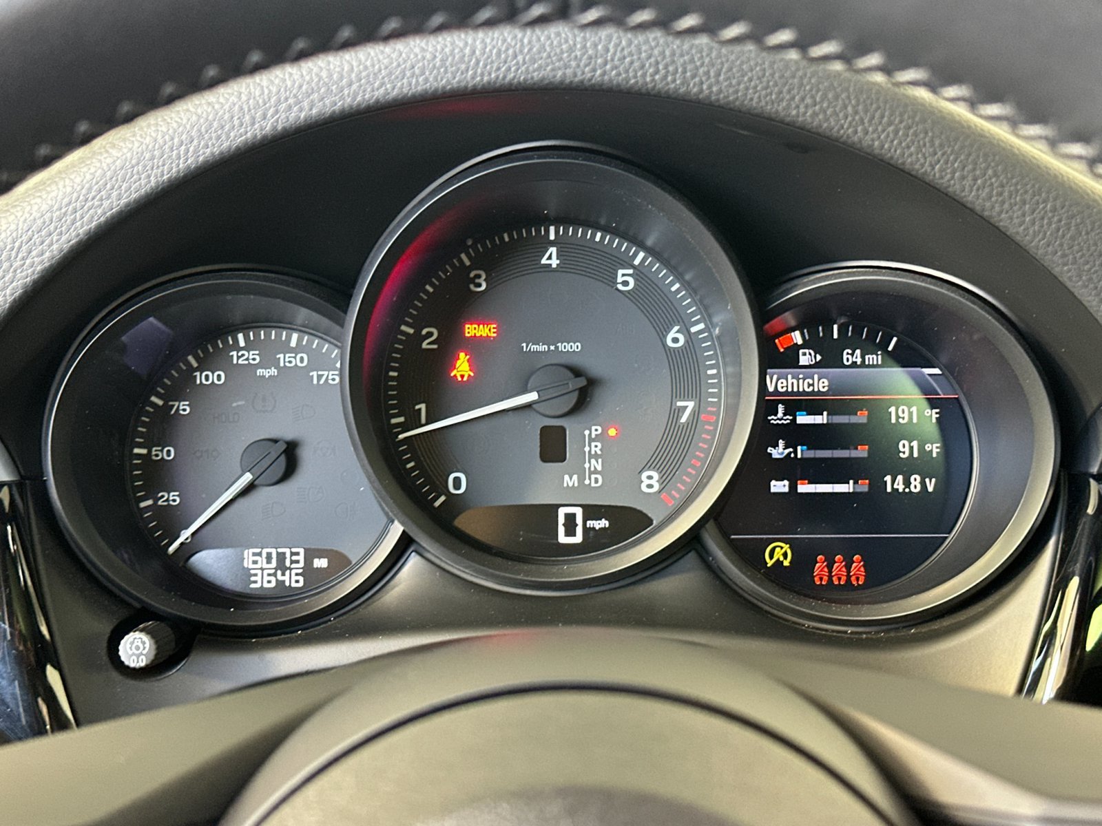 Certified 2024 Porsche Macan AWD/4WD image 30