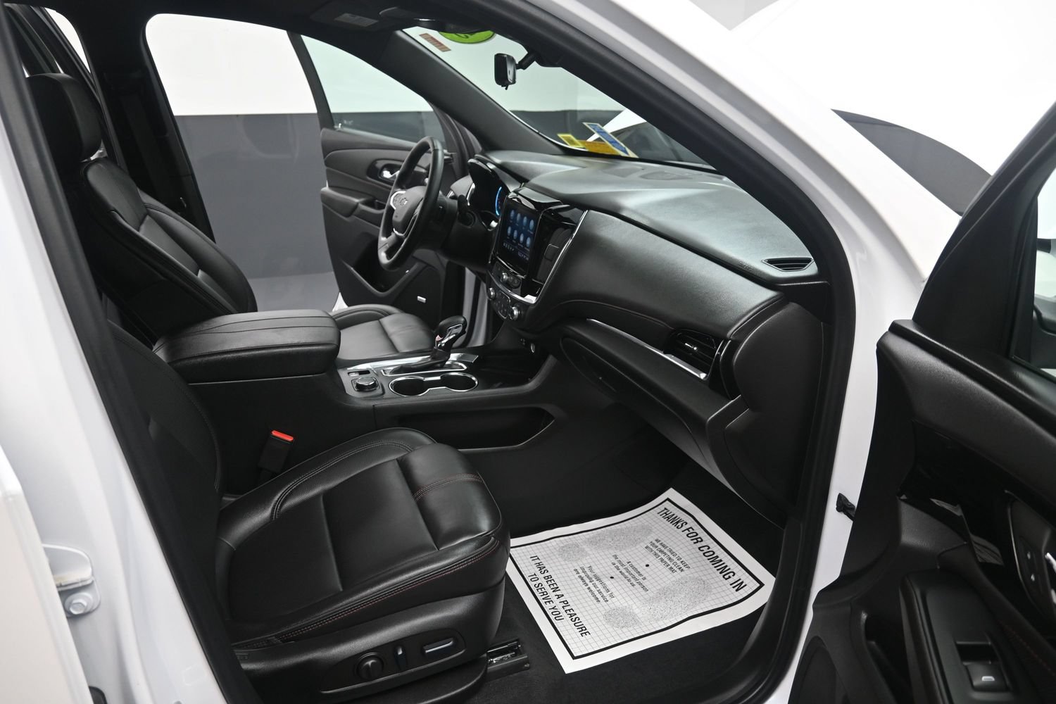 Used 2023 Chevrolet Traverse RS AWD/4WD image 45