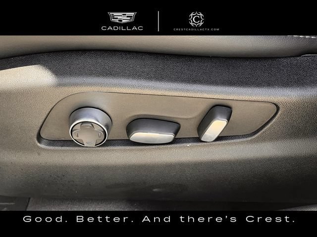 Certified 2025 Cadillac XT4 Premium Luxury w/ LPO, Floor Liner Package FWD image 24