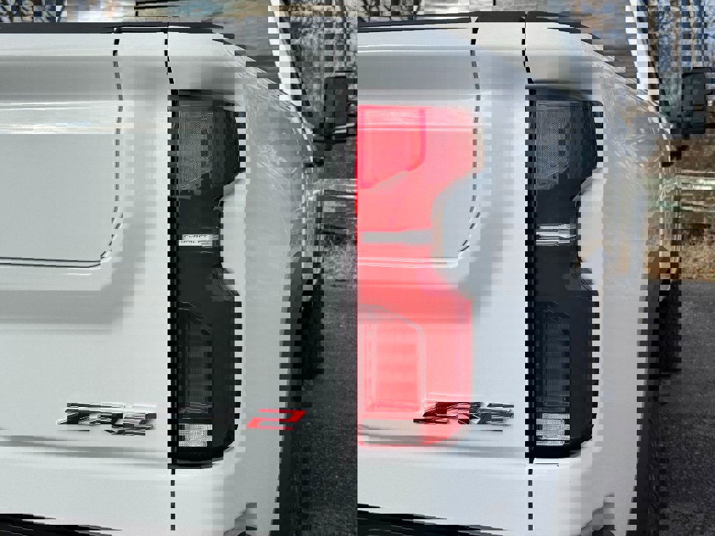 New 2026 Chevrolet Silverado 2500 ZR2 image 9