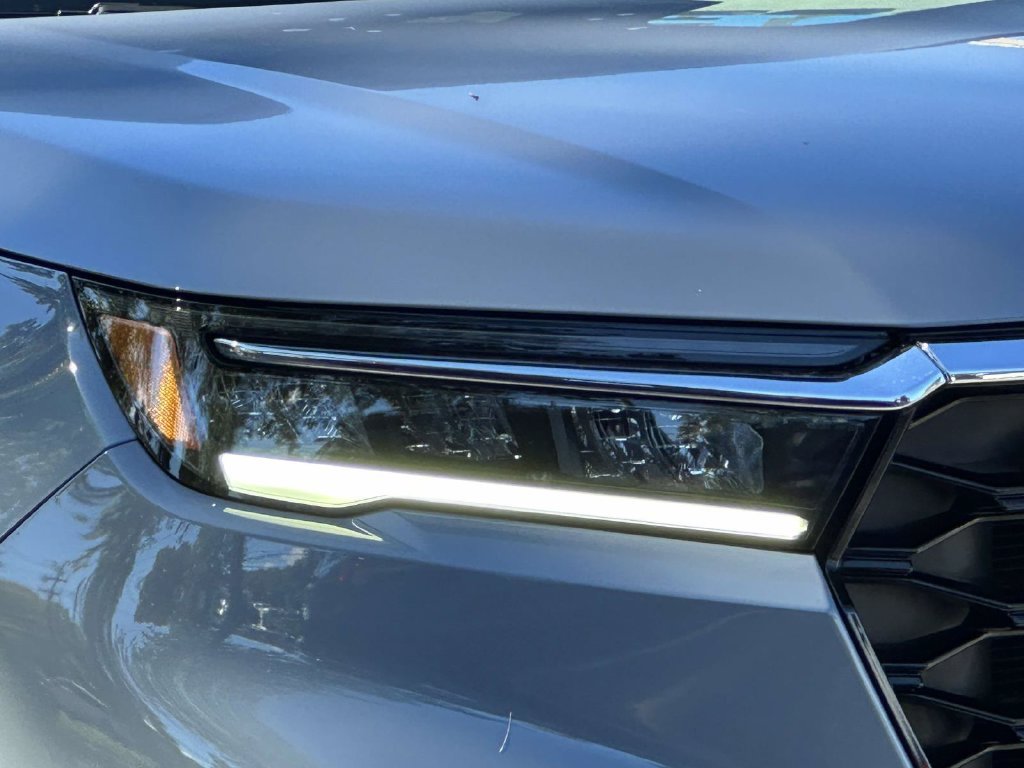 Certified 2023 Honda Pilot Touring image 7