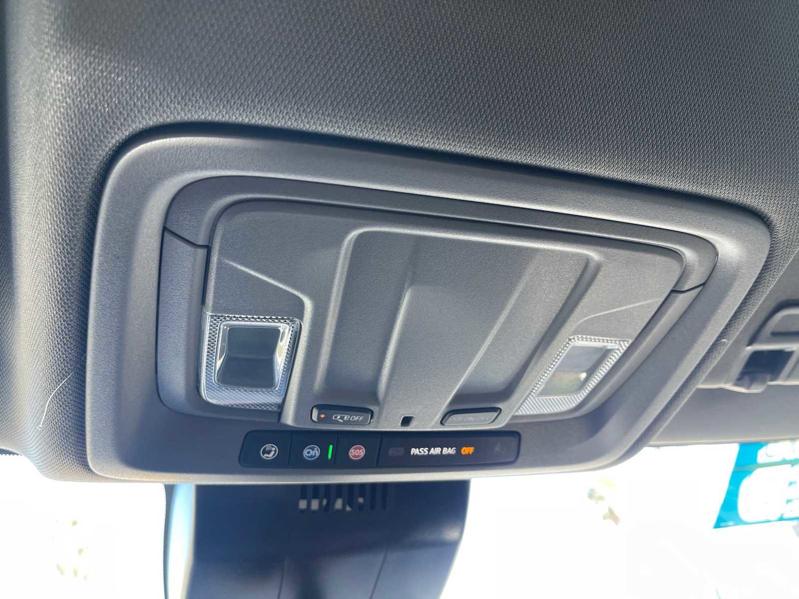 Used 2025 Chevrolet Silverado 1500 LT image 31