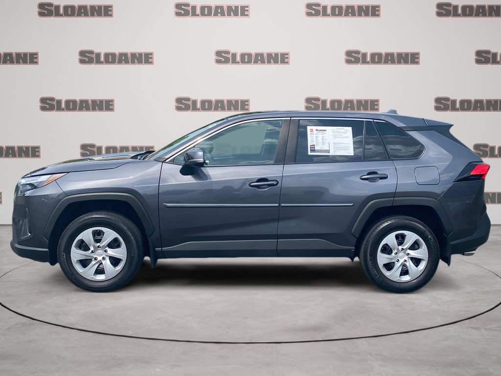 Used 2023 Toyota RAV4 LE AWD/4WD image 2