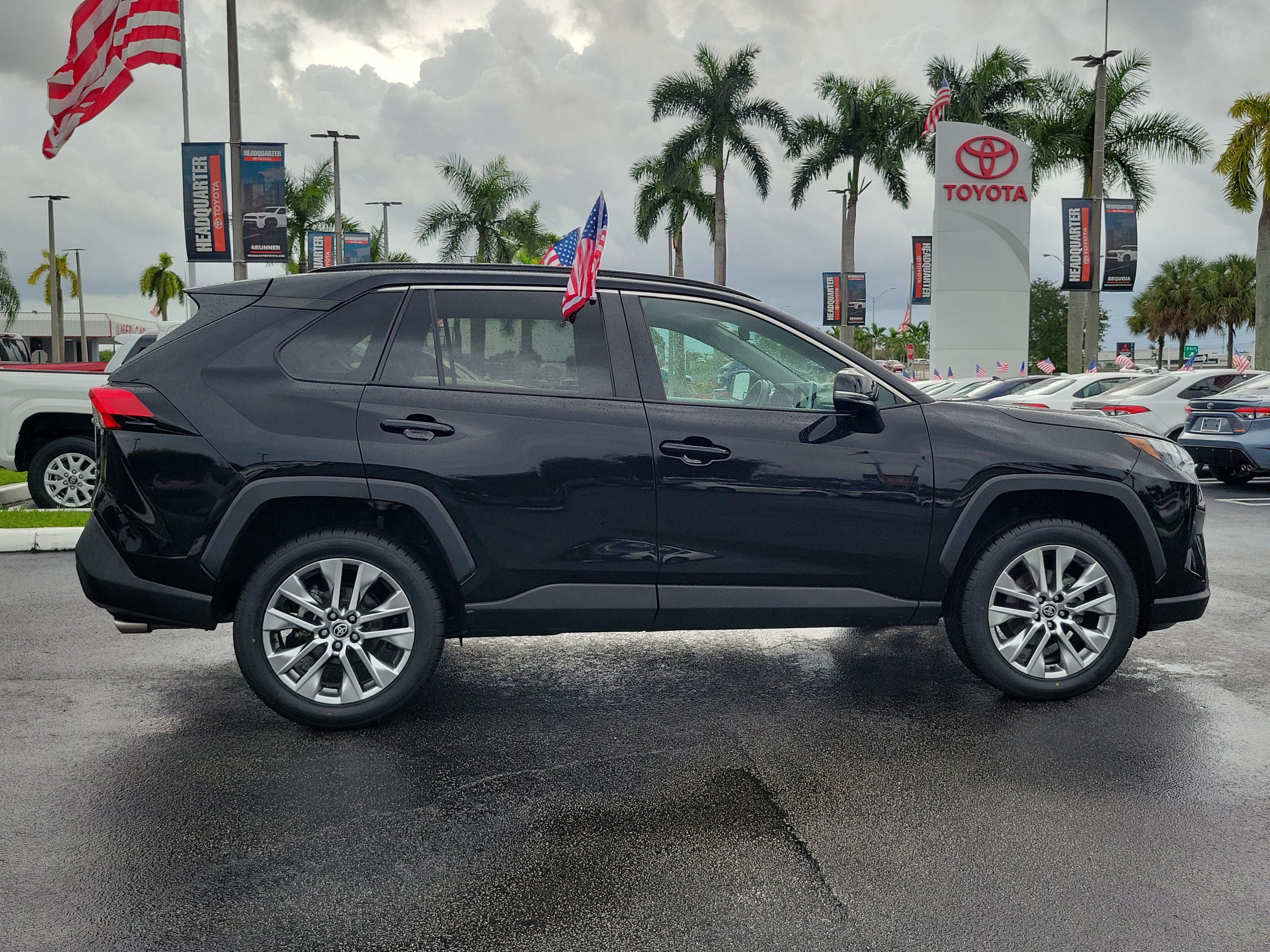 Used 2023 Toyota RAV4 XLE Premium FWD image 13