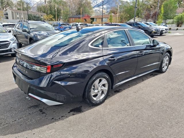 Used 2025 Hyundai Sonata SE FWD image 3