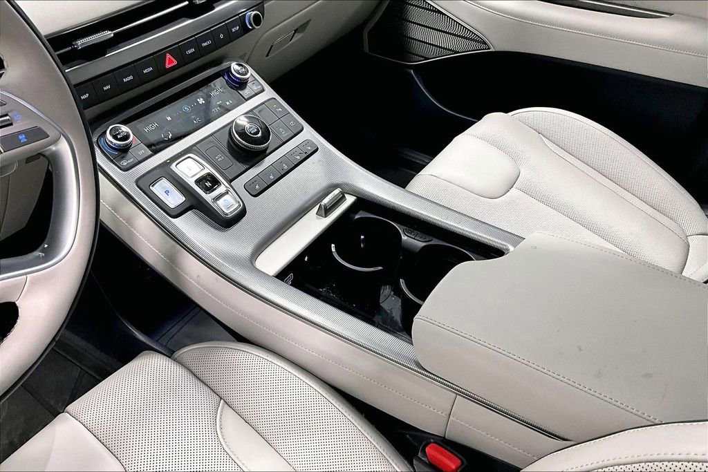 Used 2025 Hyundai Palisade Calligraphy image 17