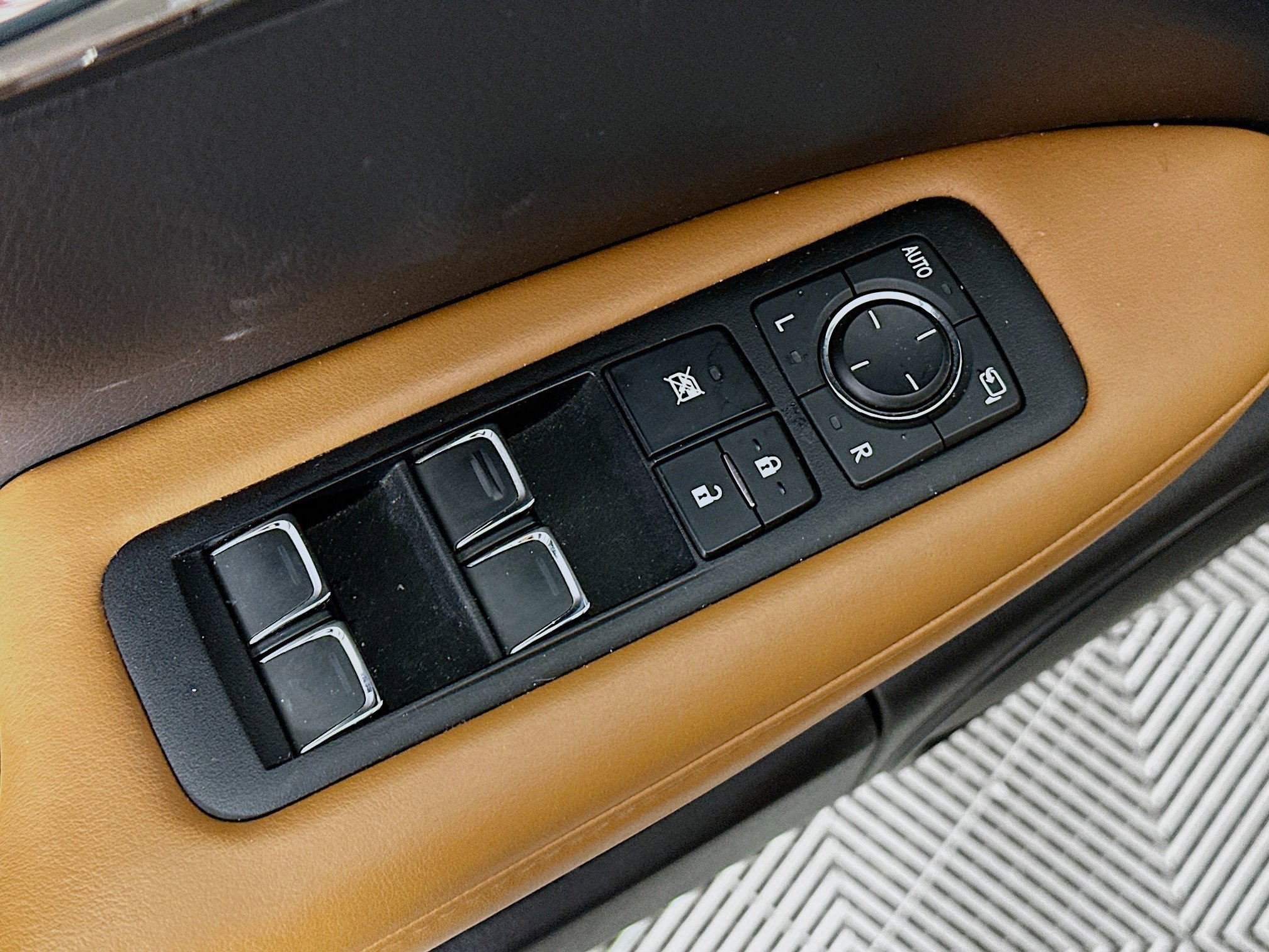 Certified 2022 Lexus RX 350 FWD w/ Premium Package image 18