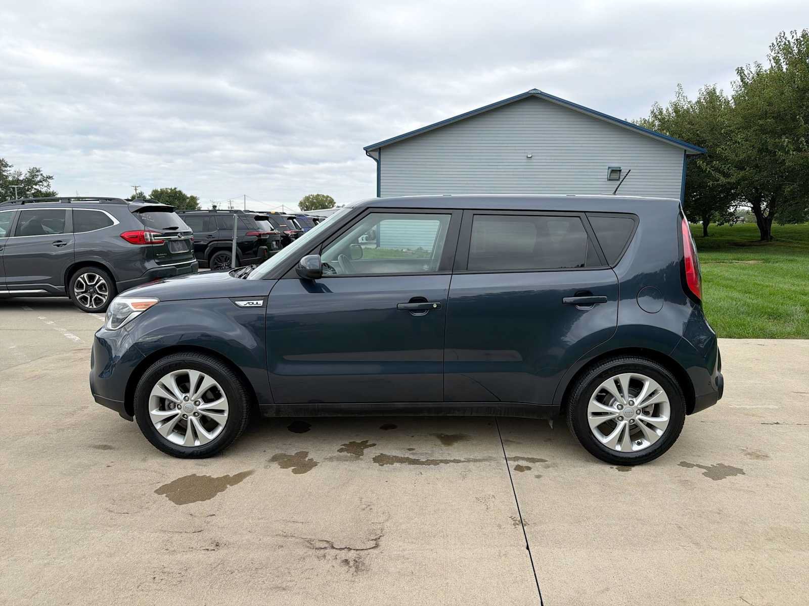 Used 2015 Kia Soul + FWD image 3