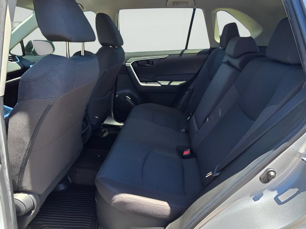Used 2022 Toyota RAV4 LE AWD/4WD image 26