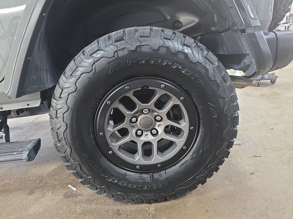 Used 2023 Jeep Wrangler Unlimited Rubicon 392 w/ Xtreme Recon 35" Tire Package AWD/4WD image 34