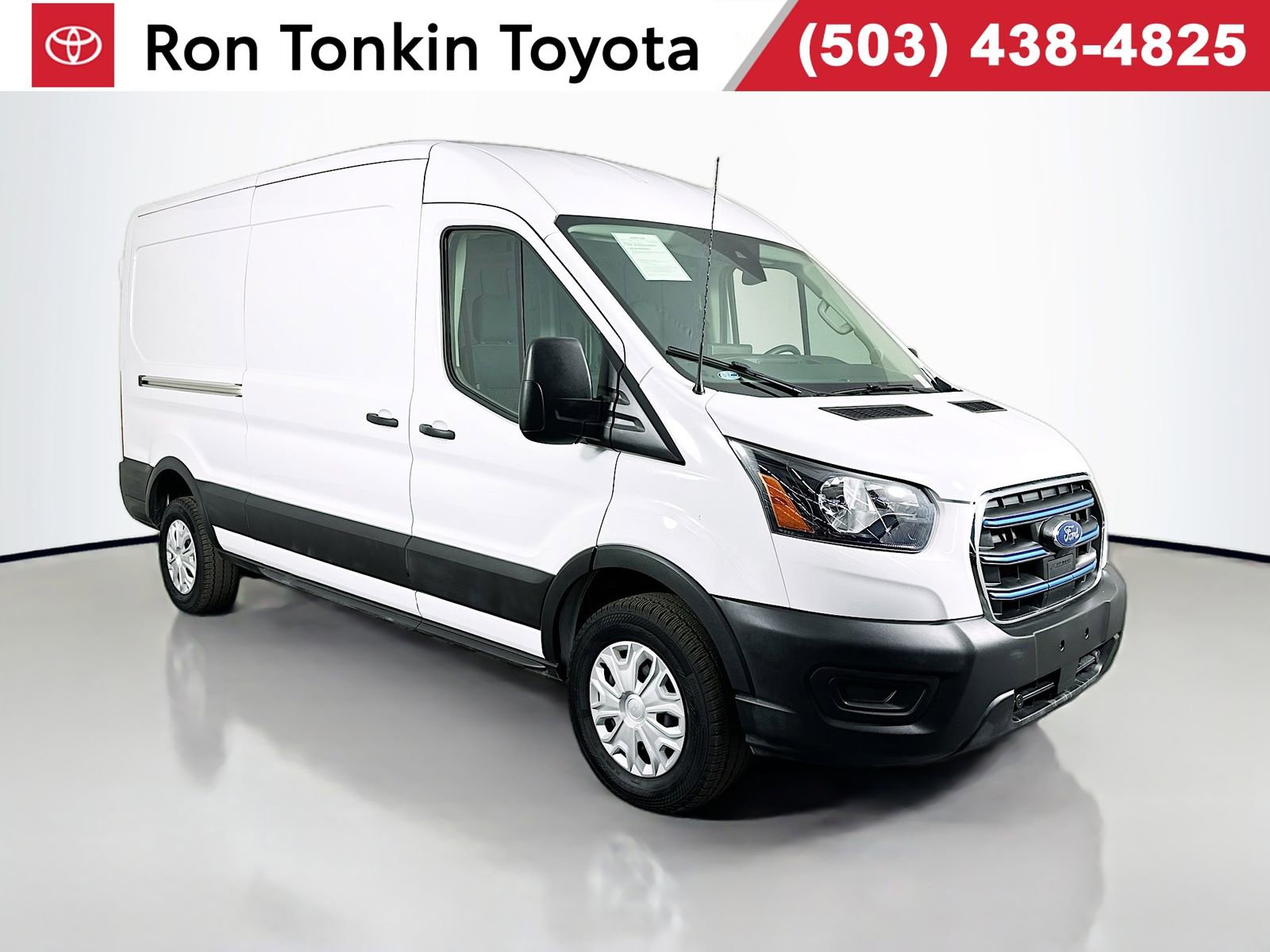 Used 2023 Ford E-Transit Medium Roof image 1