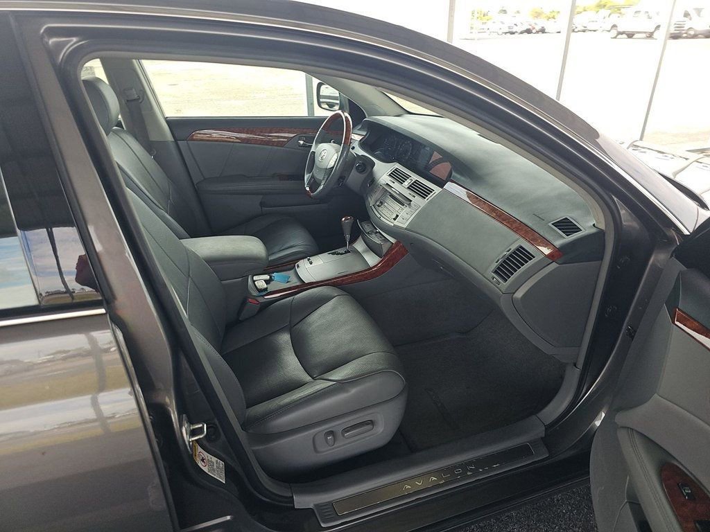 Used 2007 Toyota Avalon Limited FWD image 11