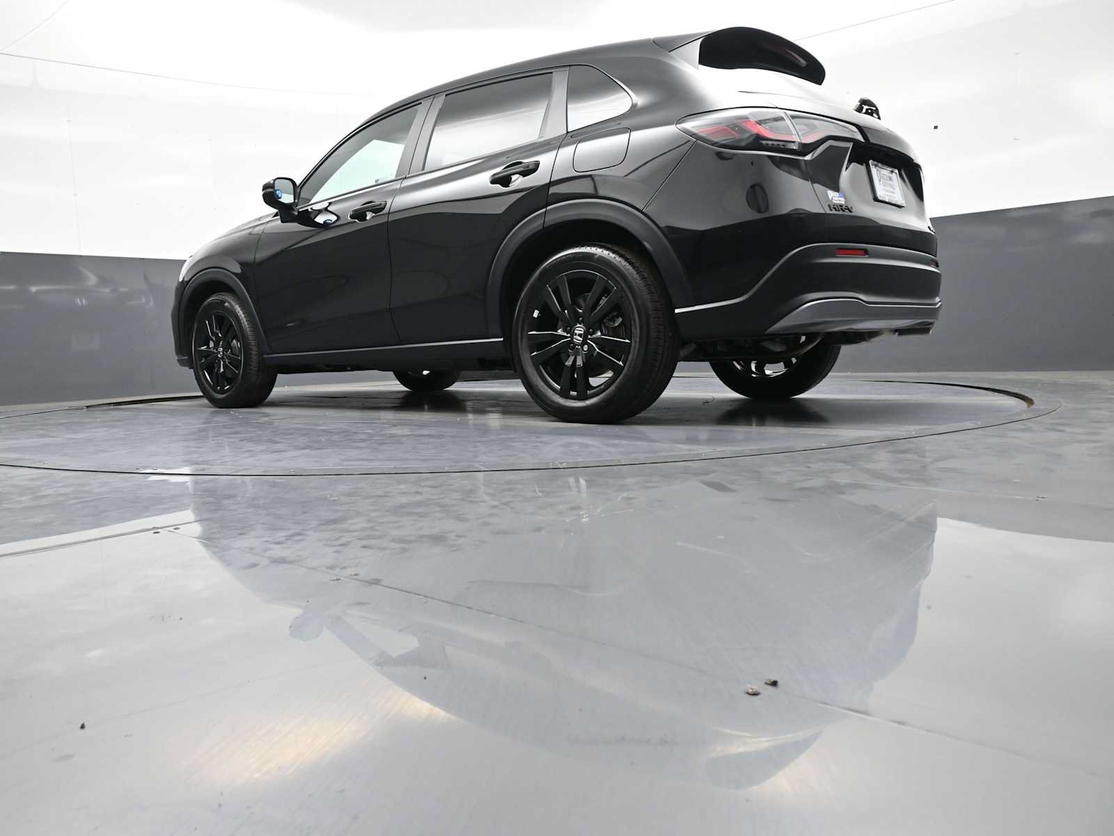 Certified 2027 Honda HR-V Sport image 31