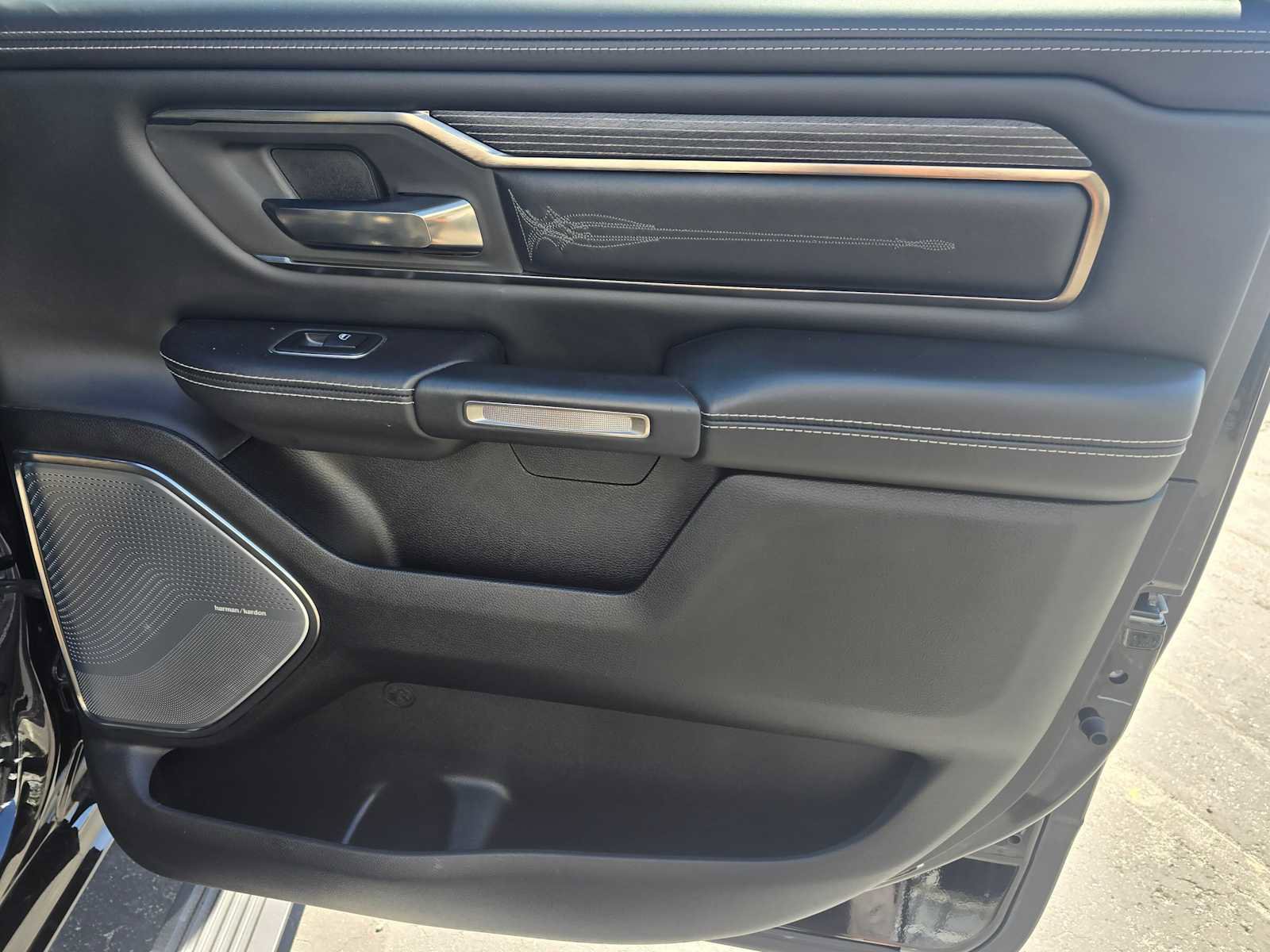 Used 2019 RAM 1500 Limited image 13