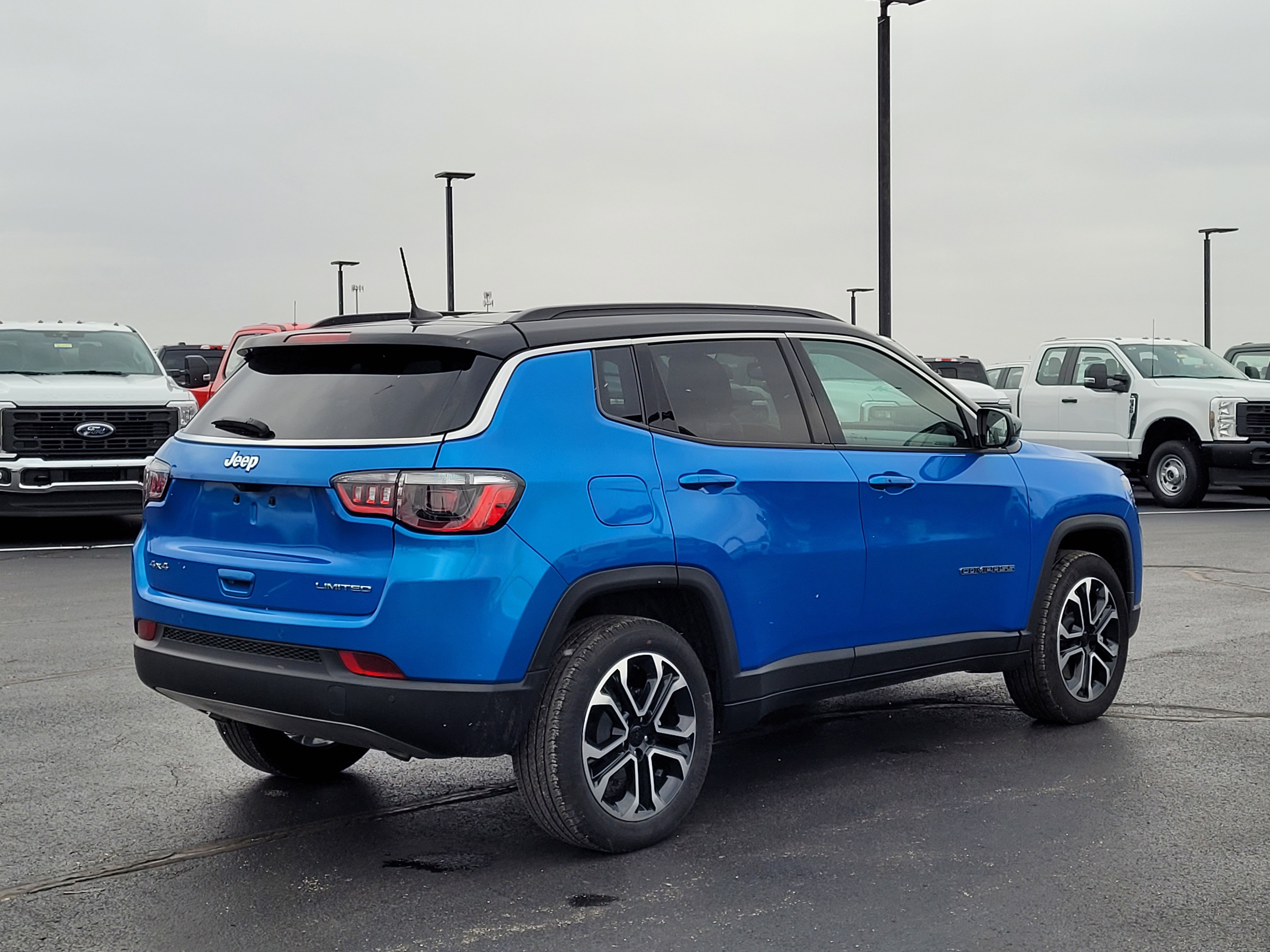 Used 2024 Jeep Compass Limited image 4