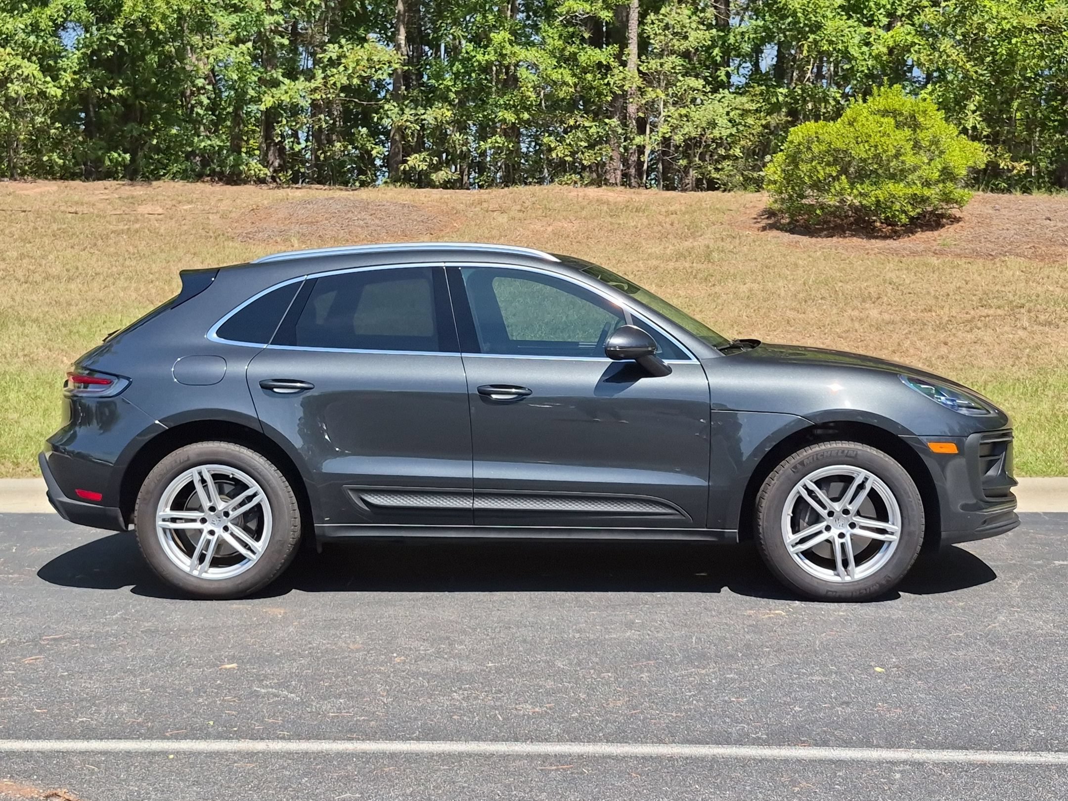 Certified 2026 Porsche Macan AWD/4WD image 24