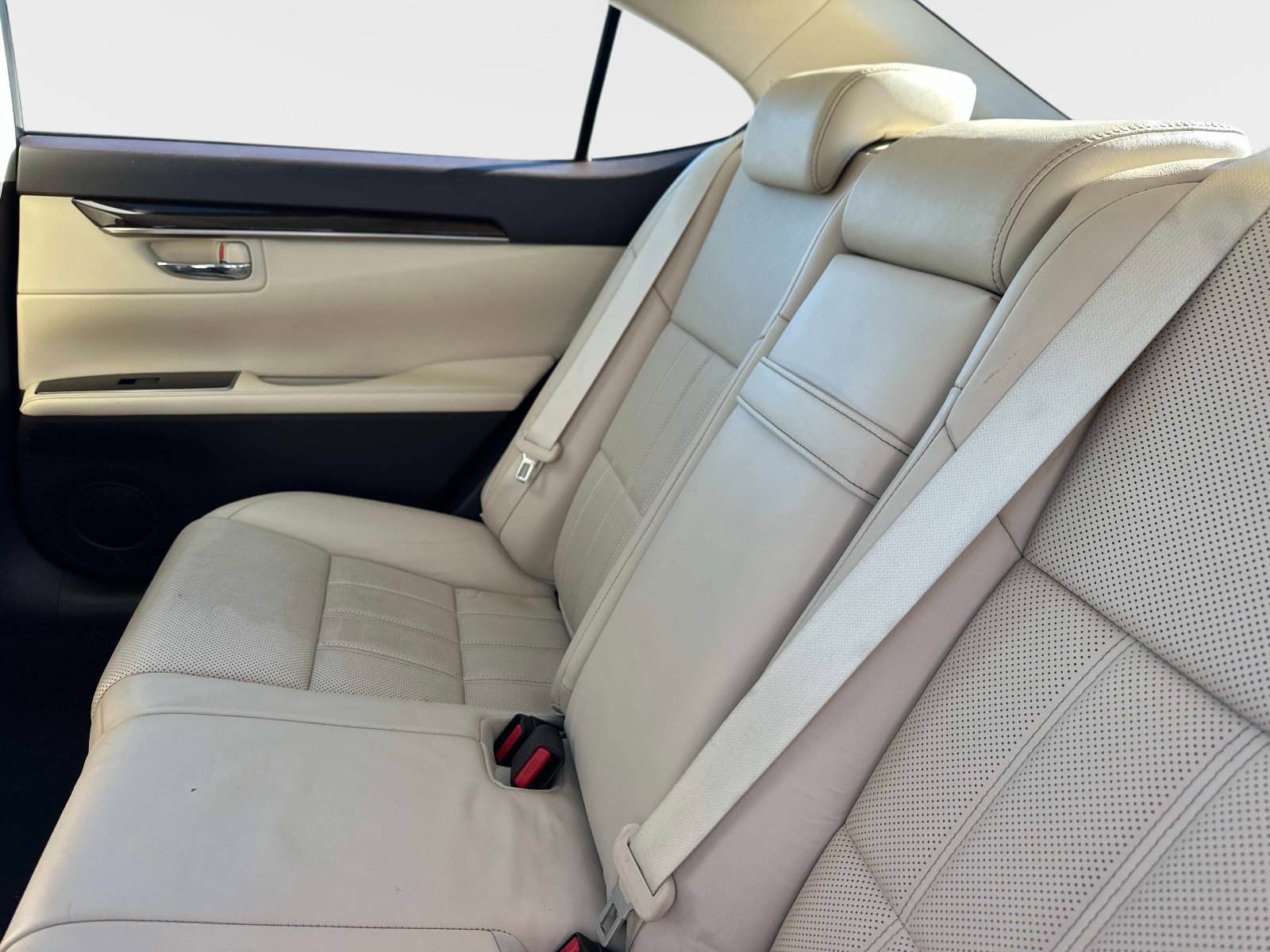 Used 2018 Lexus ES 350 w/ Luxury Package w/Wood Trim image 10