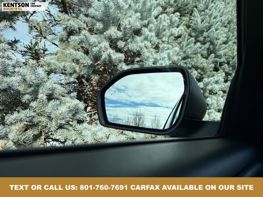 Used 2025 Ford Explorer Active image 20