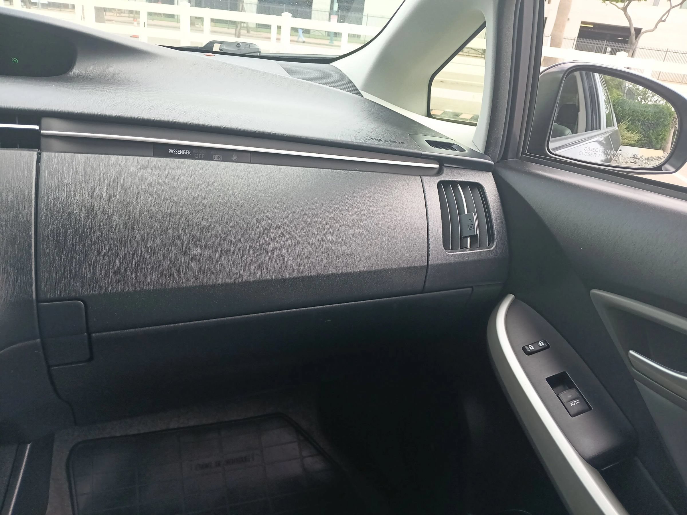 Used 2014 Toyota Prius Four FWD image 19