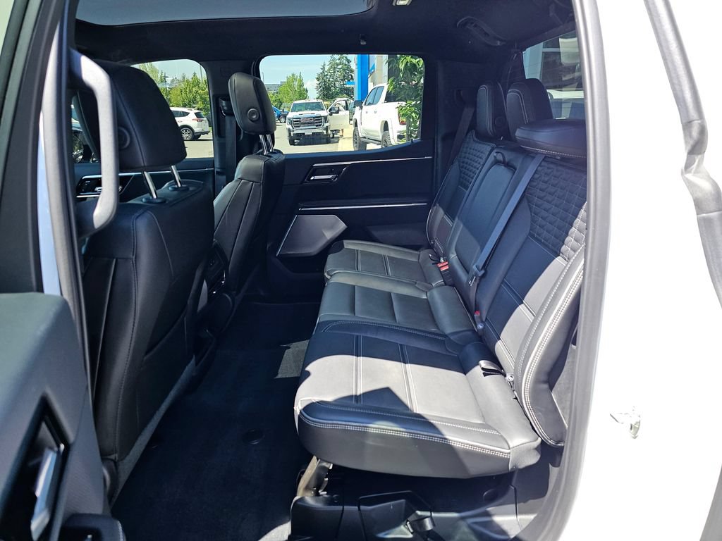 Used 2025 GMC Sierra EV Denali AWD/4WD image 17