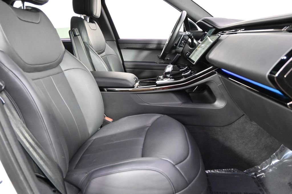 Used 2023 Land Rover Range Rover Sport SE Dynamic image 16