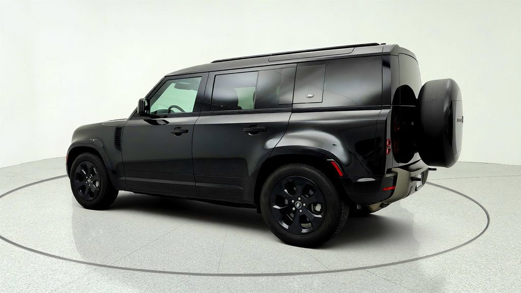 Used 2023 Land Rover Defender 110 X-Dynamic SE AWD/4WD image 7