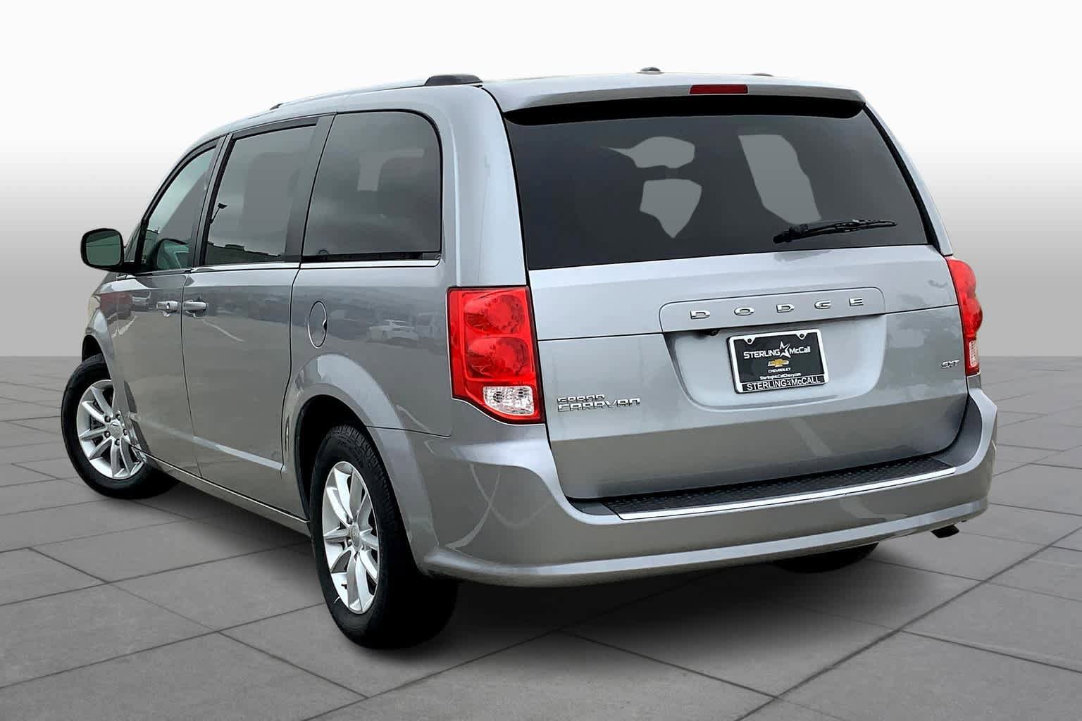 Used 2020 Dodge Grand Caravan SXT image 11