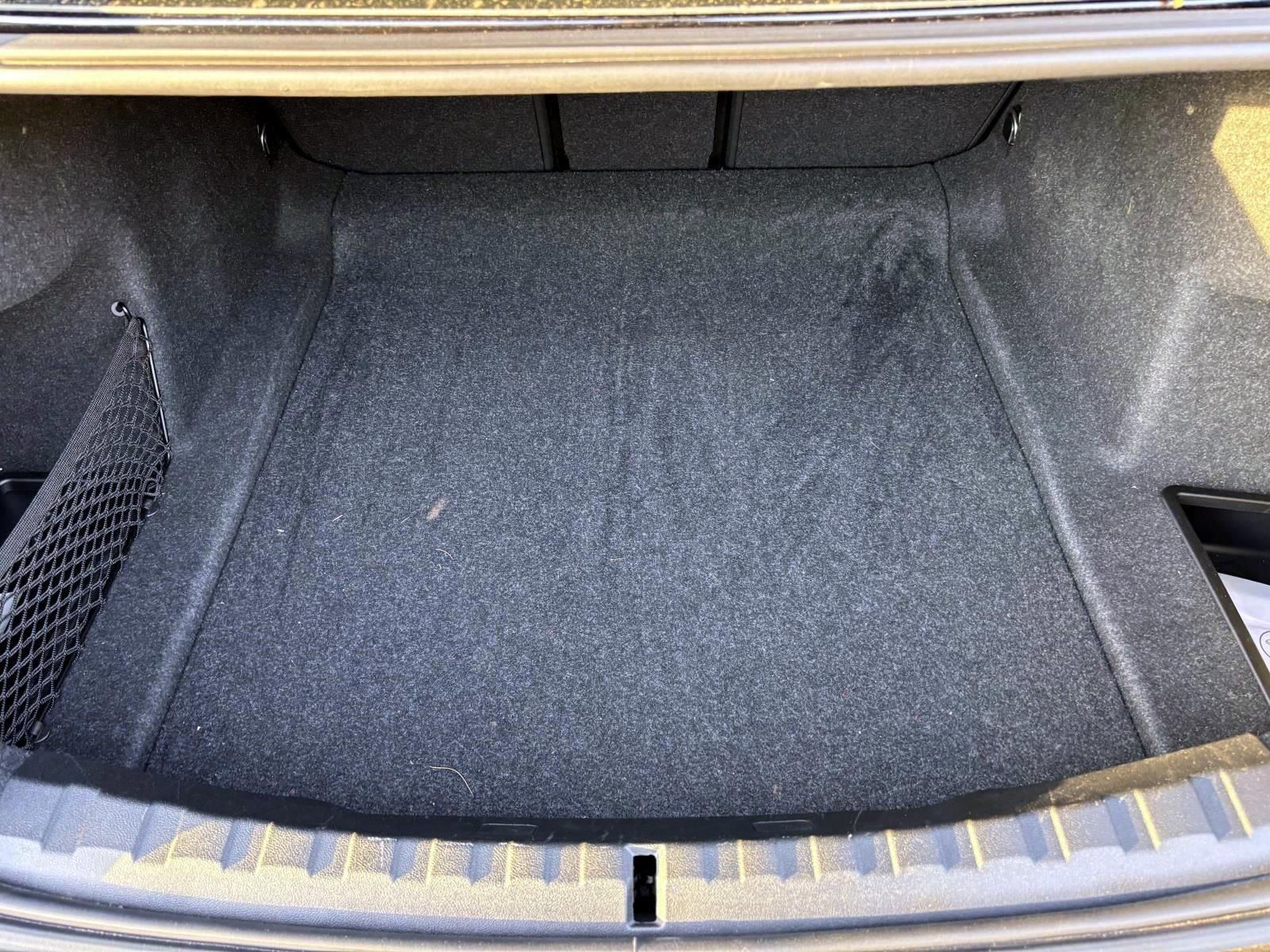 Used 2023 BMW 330i xDrive Sedan w/ Premium Package AWD/4WD image 9